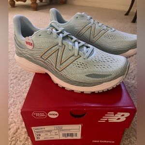 New Balance Women's Fresh Foam 860v12 WIDE Pale Blue Chill/Light Mango